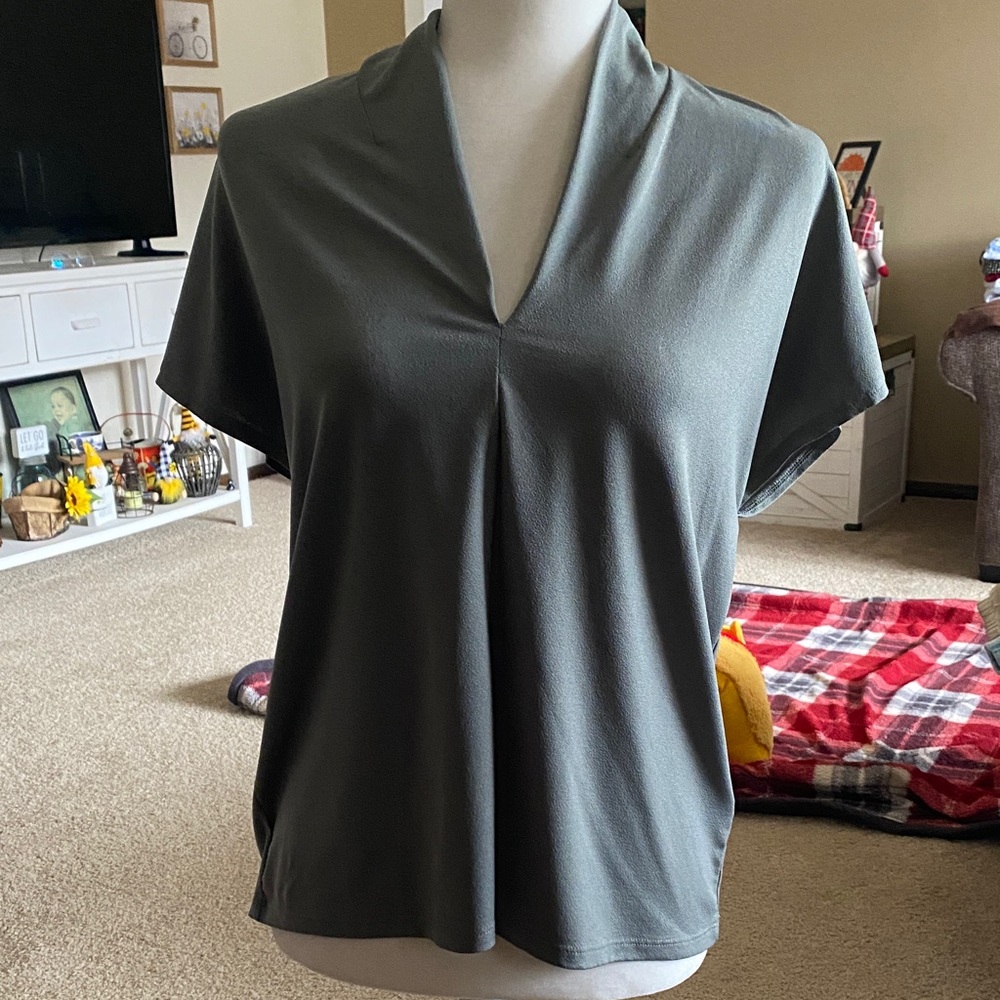 H&M Charcoal Short Sleeve Women's Top
